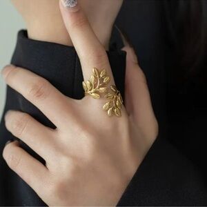 NEW 18K Gold Plated Leafy Branch Ring OS Adjustable